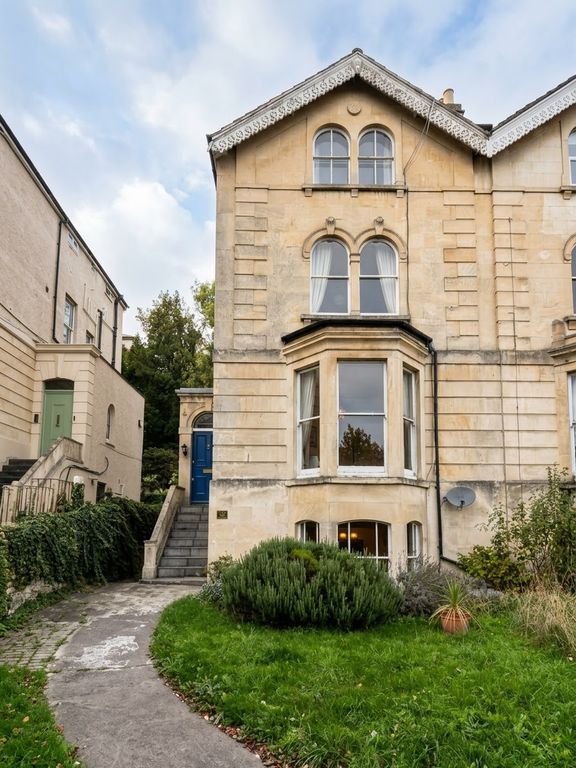 Property photo 1 of 9