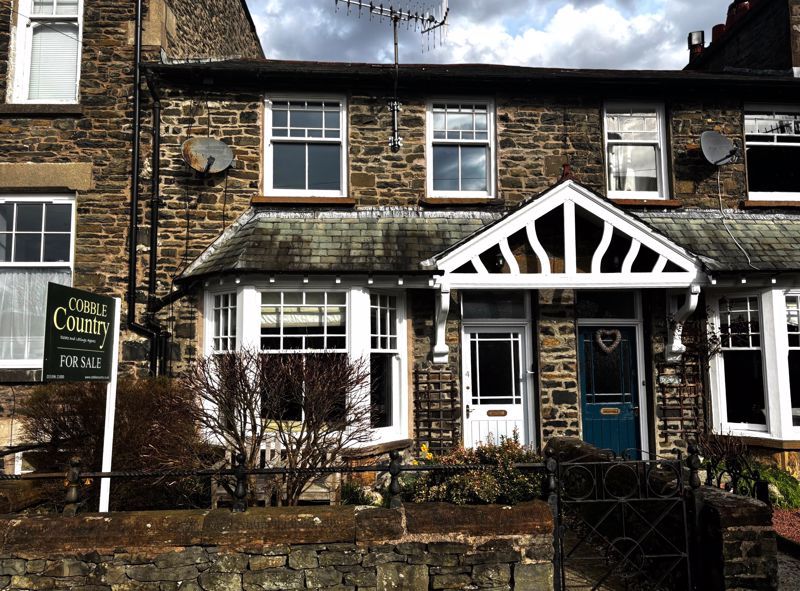 Property photo 1 of 16 4 Bainbridge Road