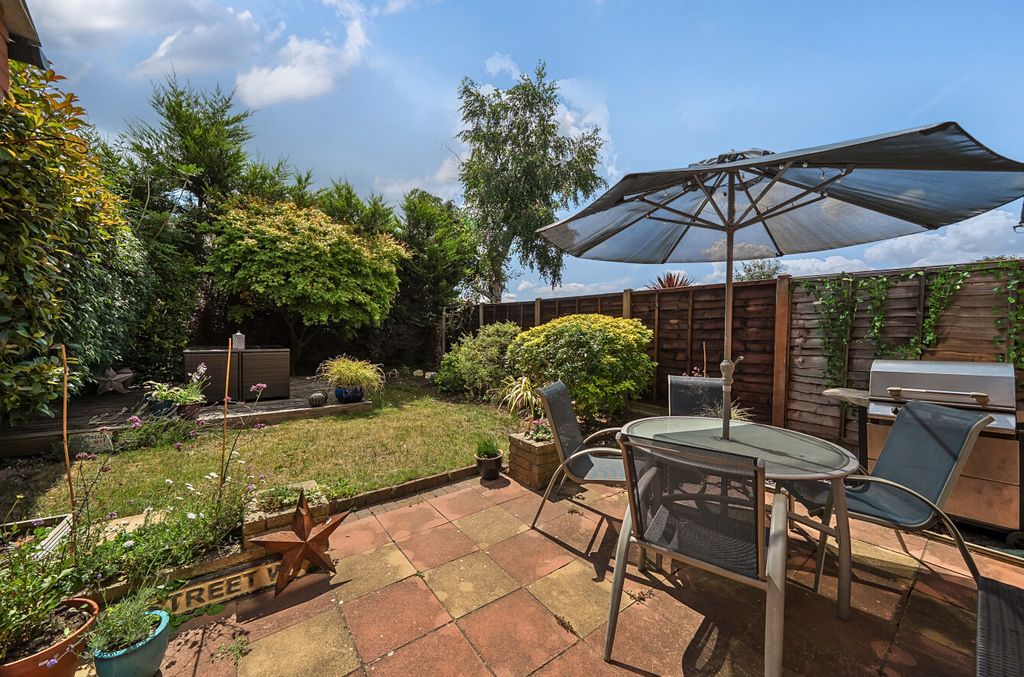 Property photo 1 of 11 1331206-20-688A0E...