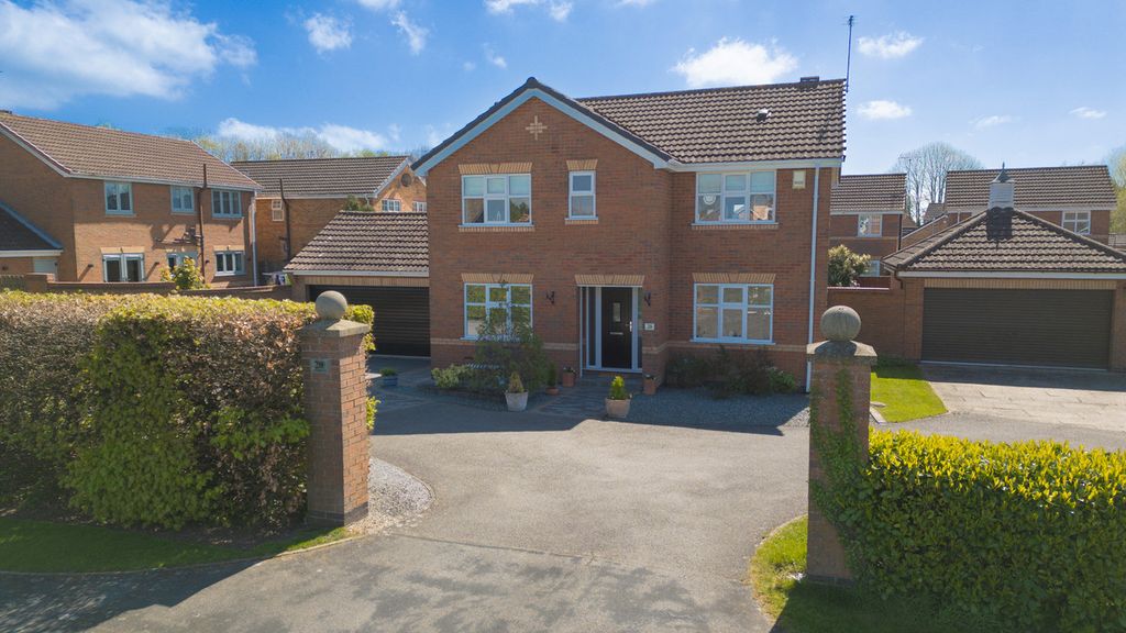 Property photo 1 of 32