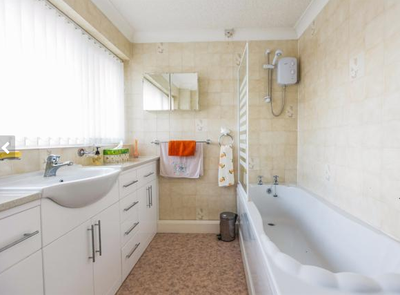 Property photo 3 of 4