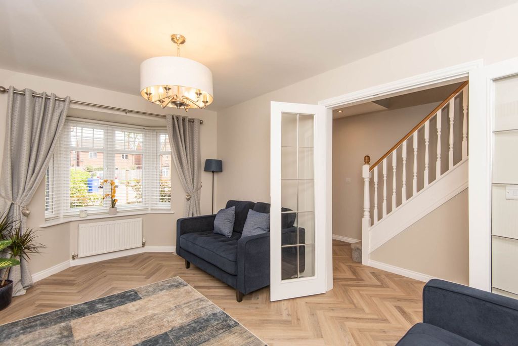 Property photo 3 of 27