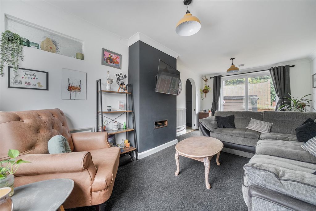 Property photo 2 of 25 1374481-10-69091B5B8179B.Jpg