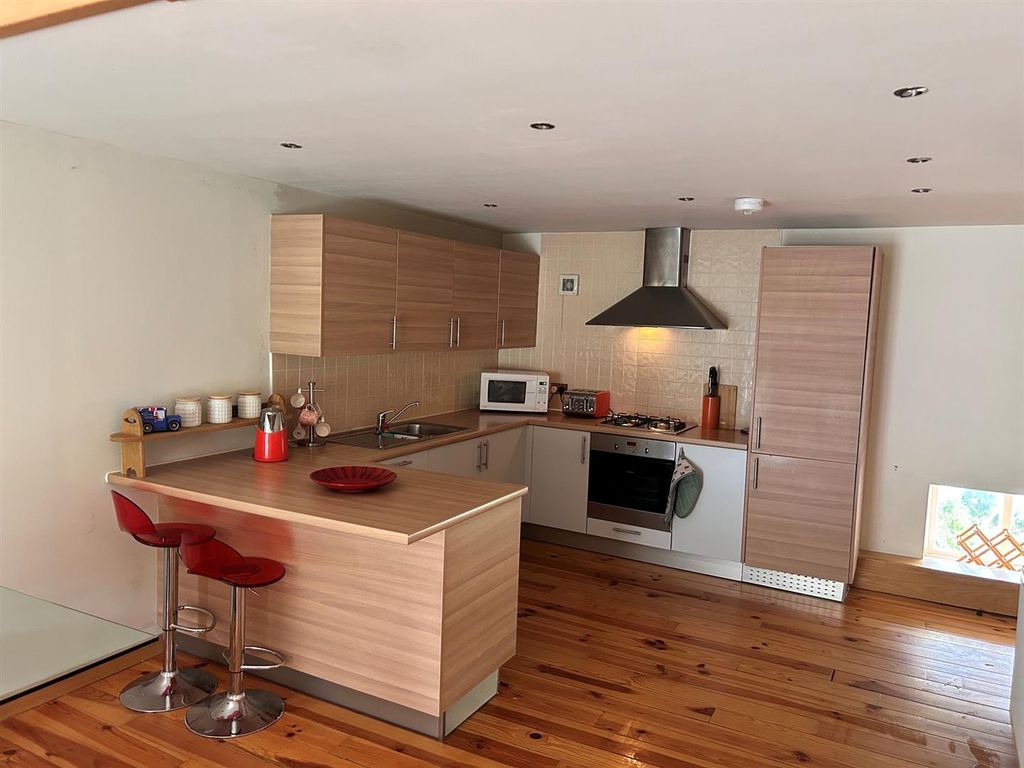 Property photo 3 of 13 Kitchen.Jpg