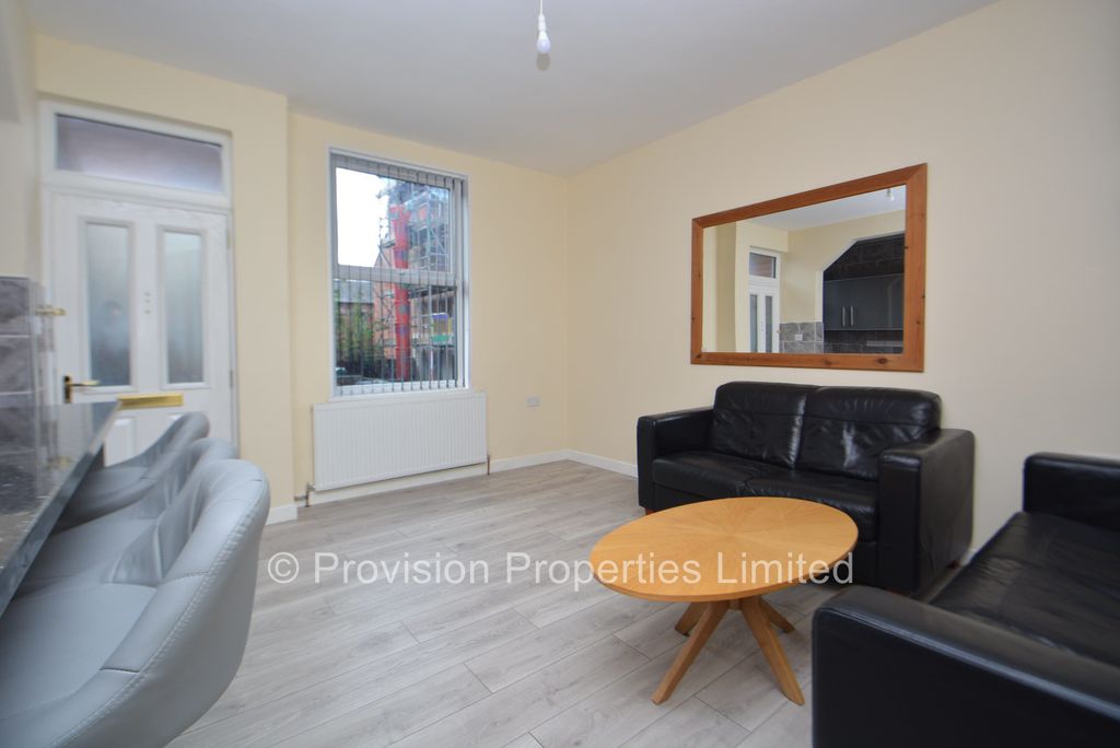 Property photo 3 of 16 Photo