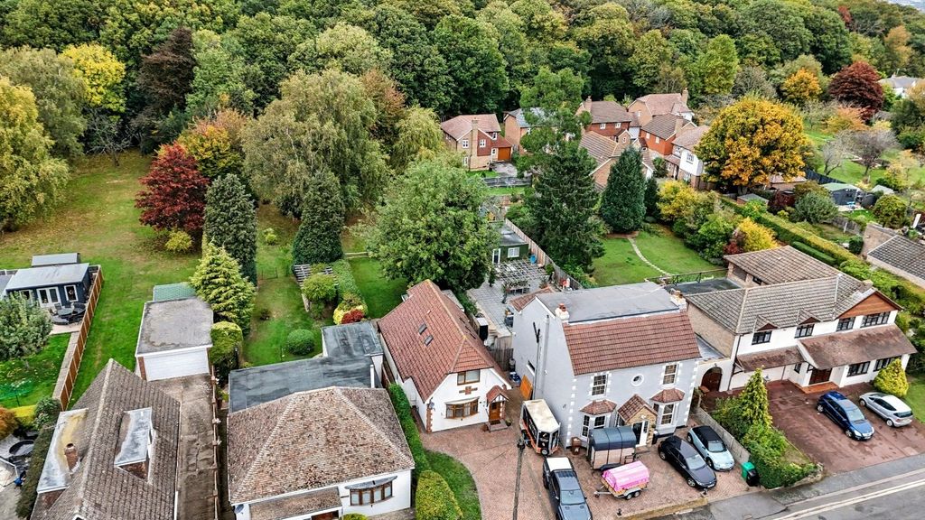 Property photo 1 of 27 3631613