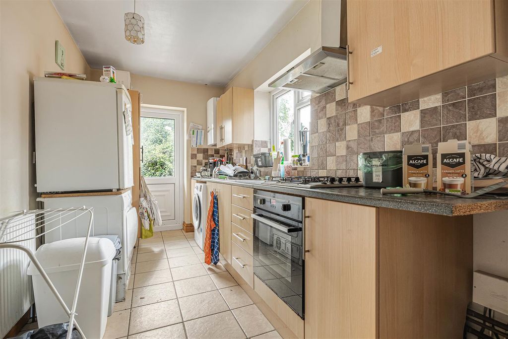 Property photo 3 of 14