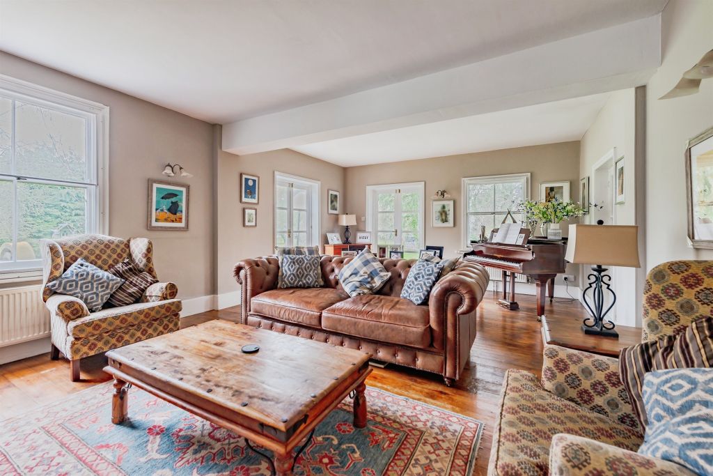 Property photo 3 of 20