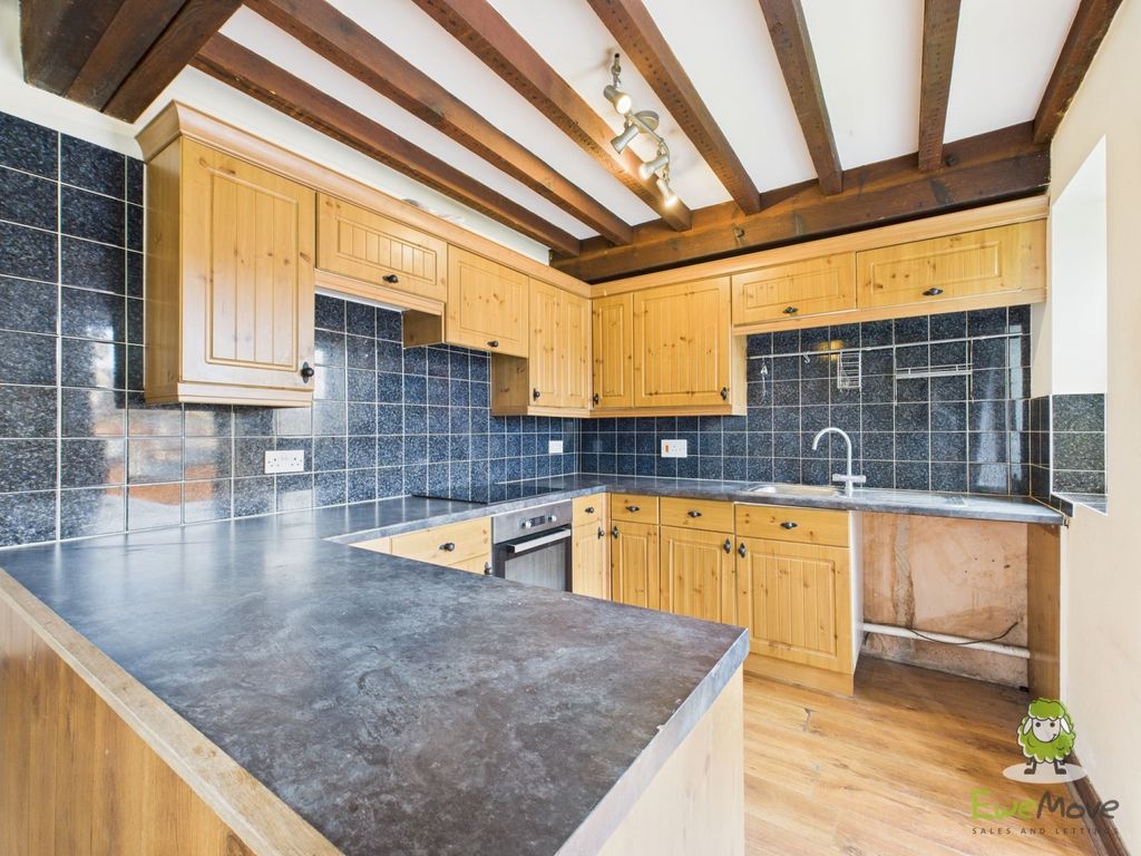 Property photo 3 of 9 Kitchen - Charlotte Thomasson Ewemove Whitchurch A