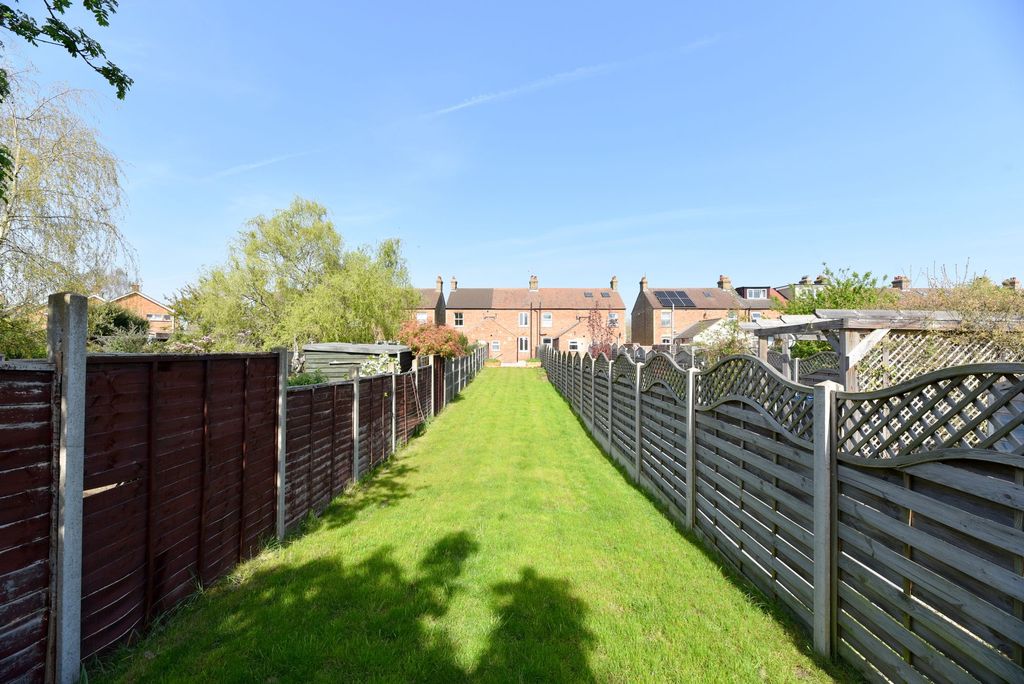 Property photo 2 of 21