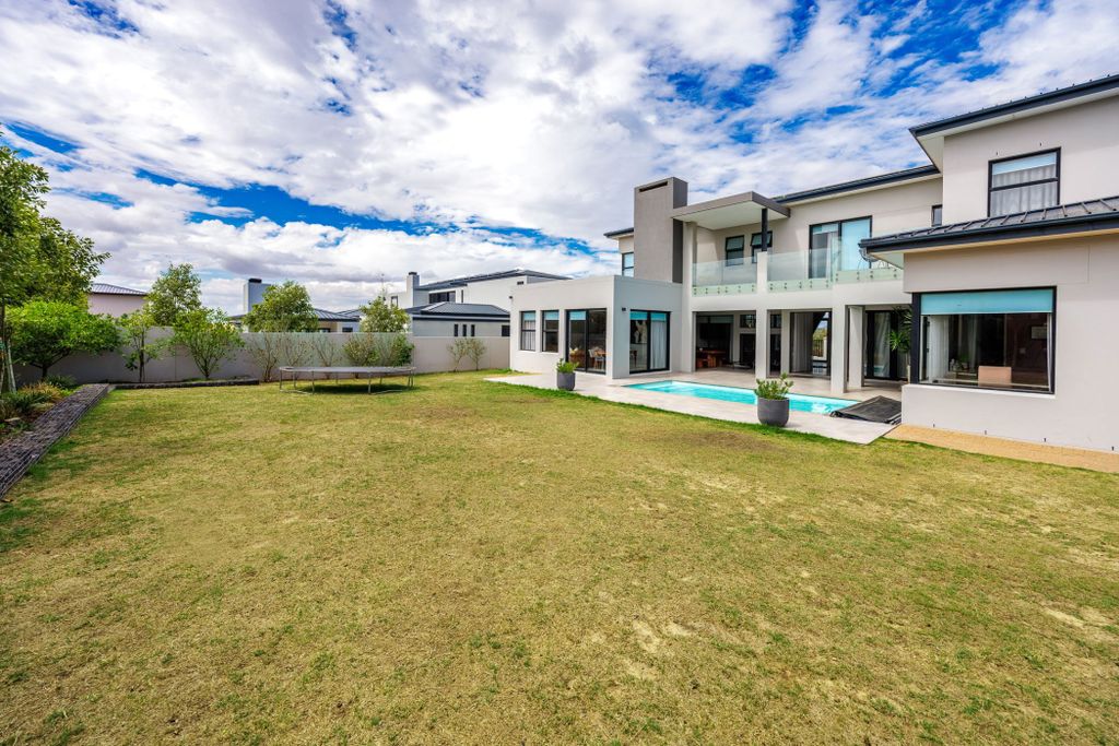 Property photo 3 of 36 Dbv1732500