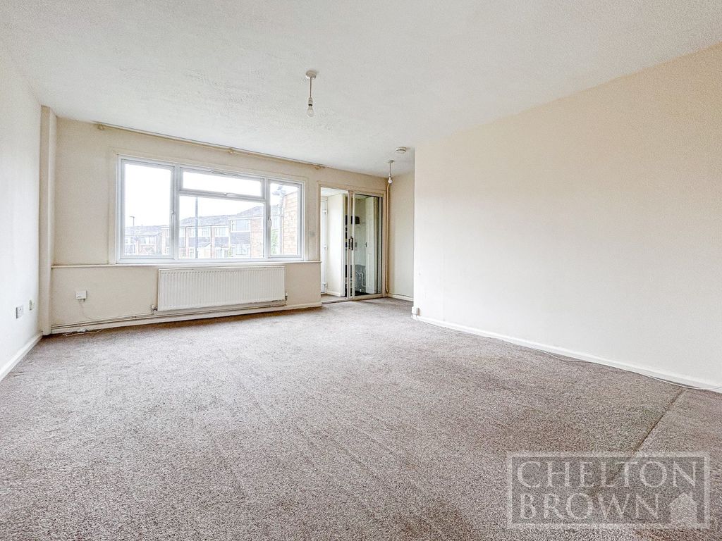 Property photo 2 of 39 Living Room