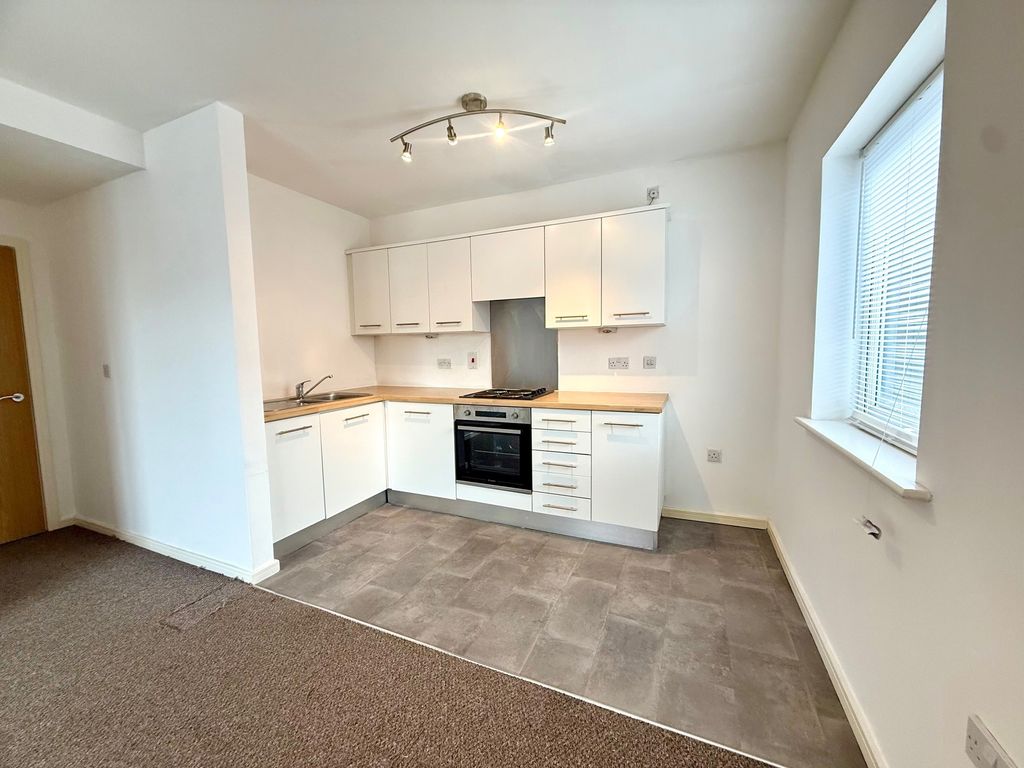 Property photo 3 of 6