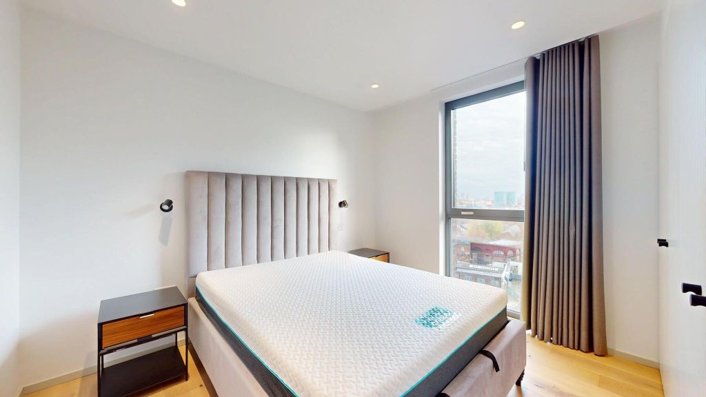 Property photo 3 of 17 Bedroom