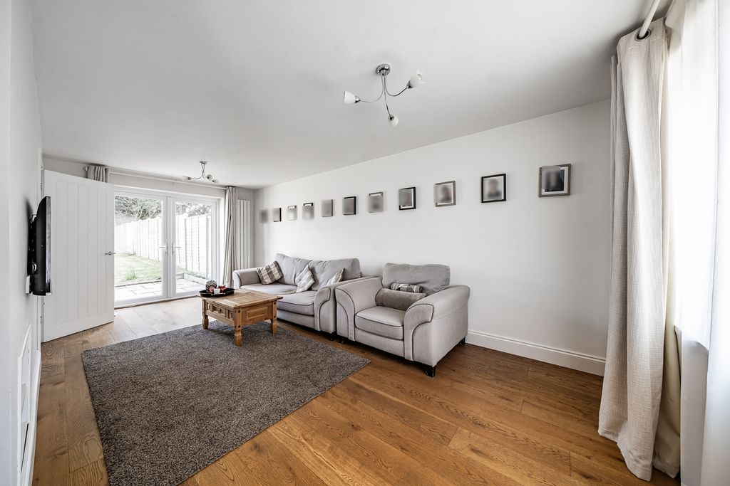 Property photo 3 of 13