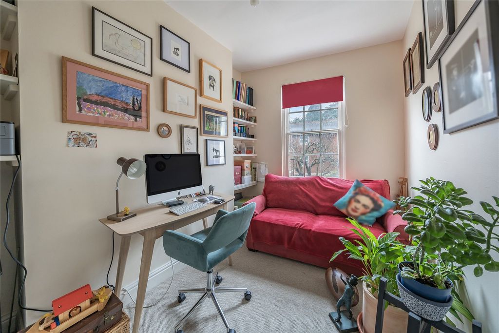 Property photo 3 of 9 Bedroom 4 / Study