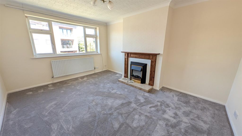 Property photo 2 of 6 Living Room