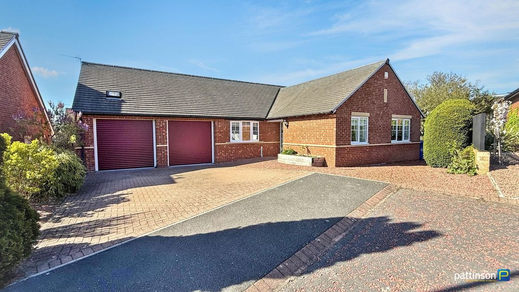 Property photo 1 of 42