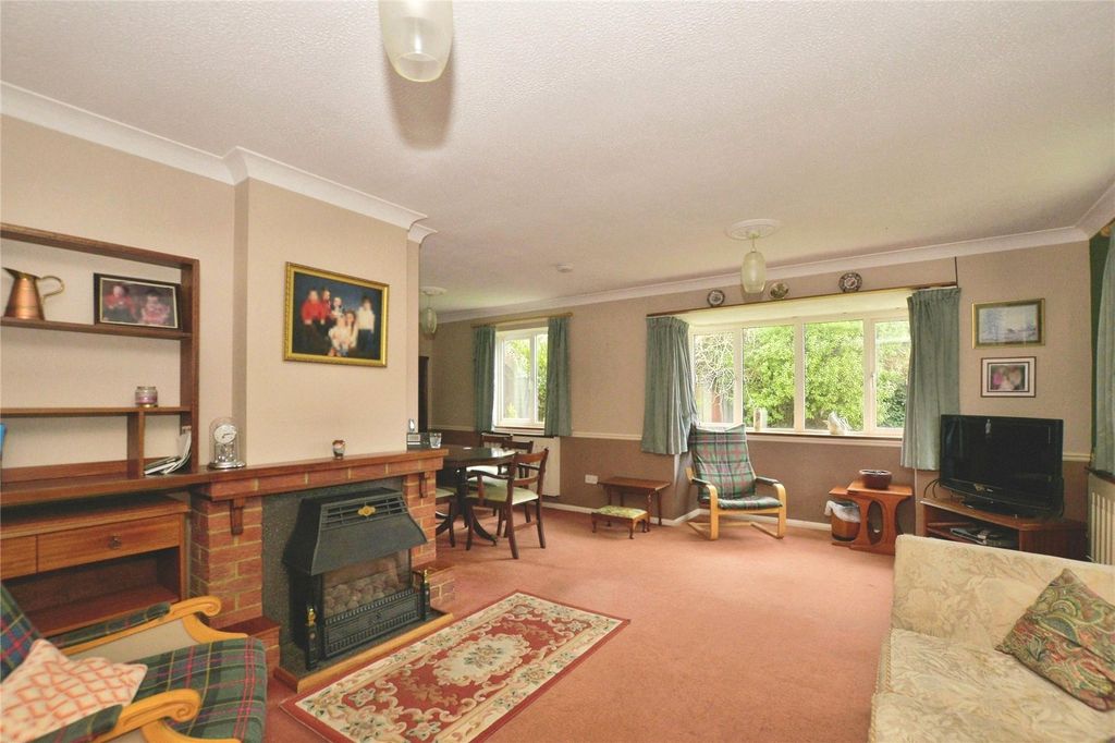 Property photo 2 of 20 Picture No. 25