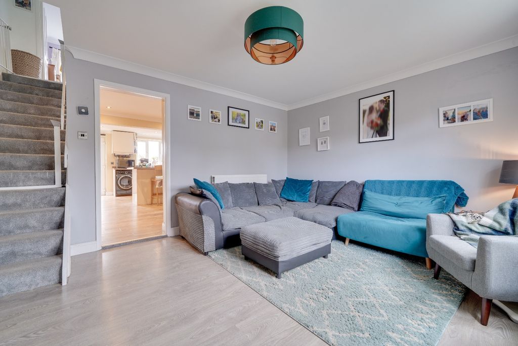 Property photo 2 of 19 4793441