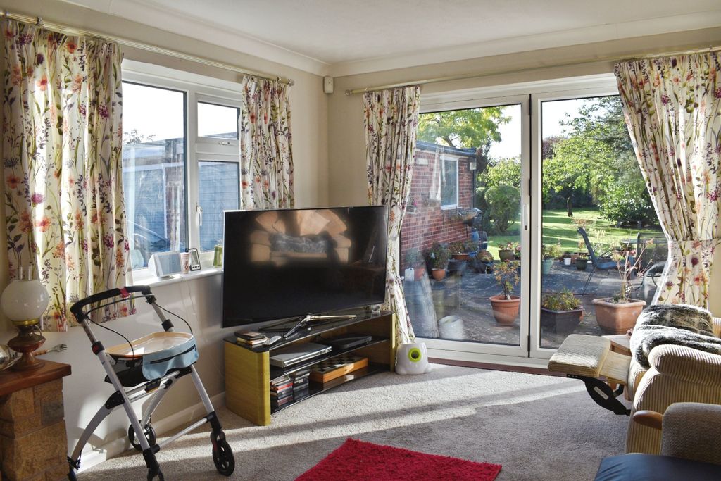 Property photo 3 of 19