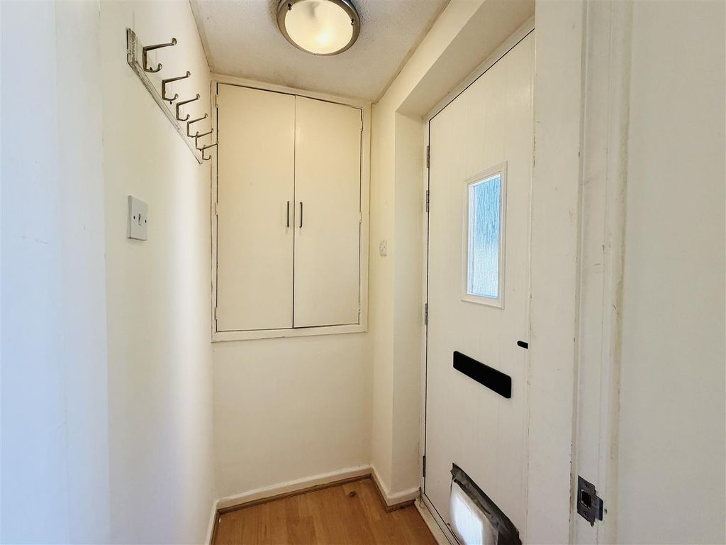 Property photo 2 of 13 Entrance Vestibule