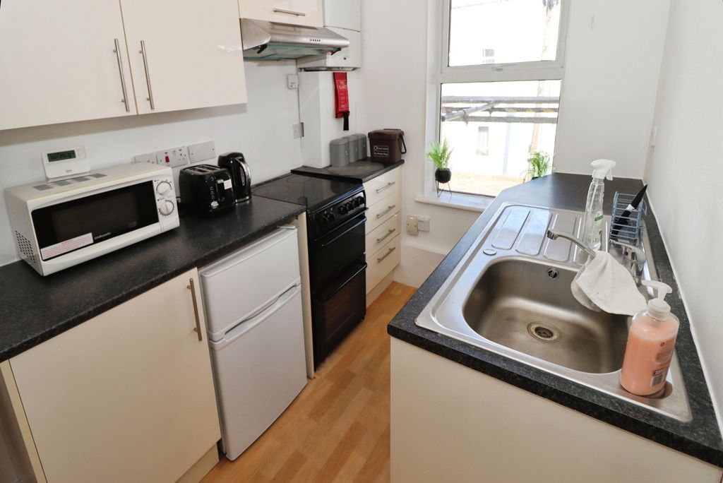 Property photo 2 of 16 Pbox-Img.Jpg