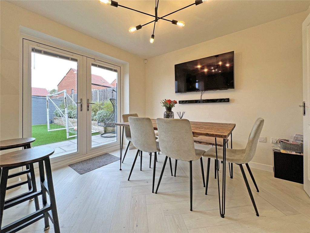 Property photo 3 of 21 Picture No. 12