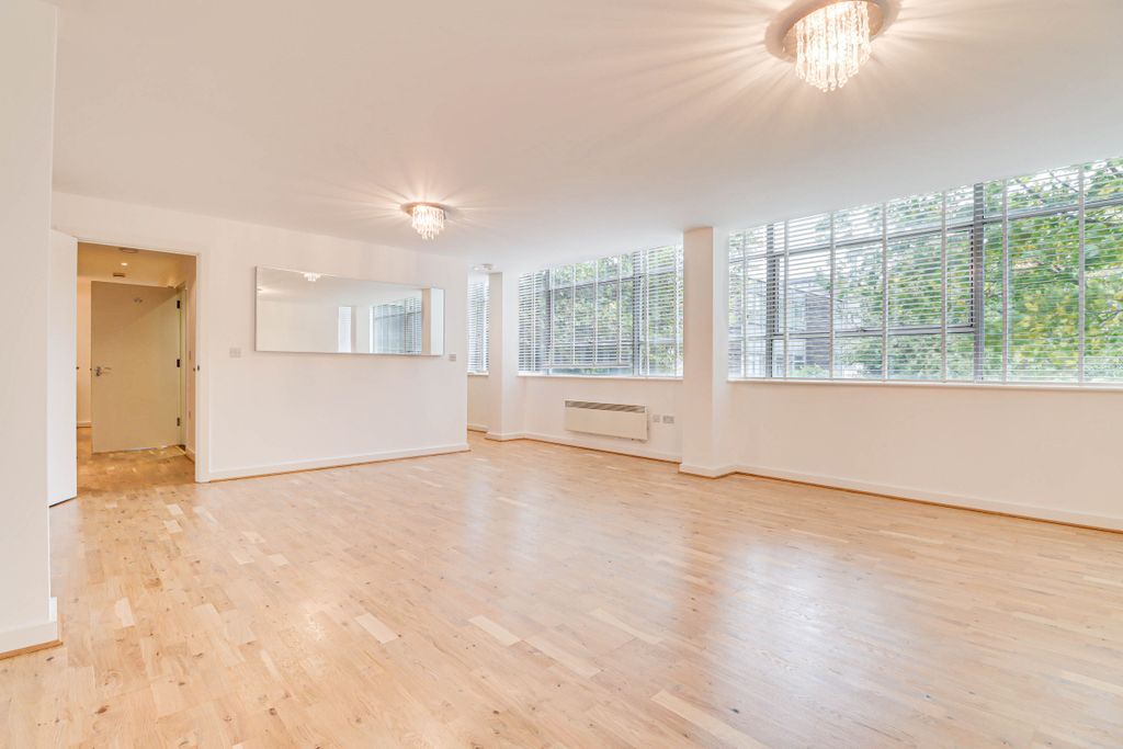 Property photo 2 of 16 Img2741Img2743