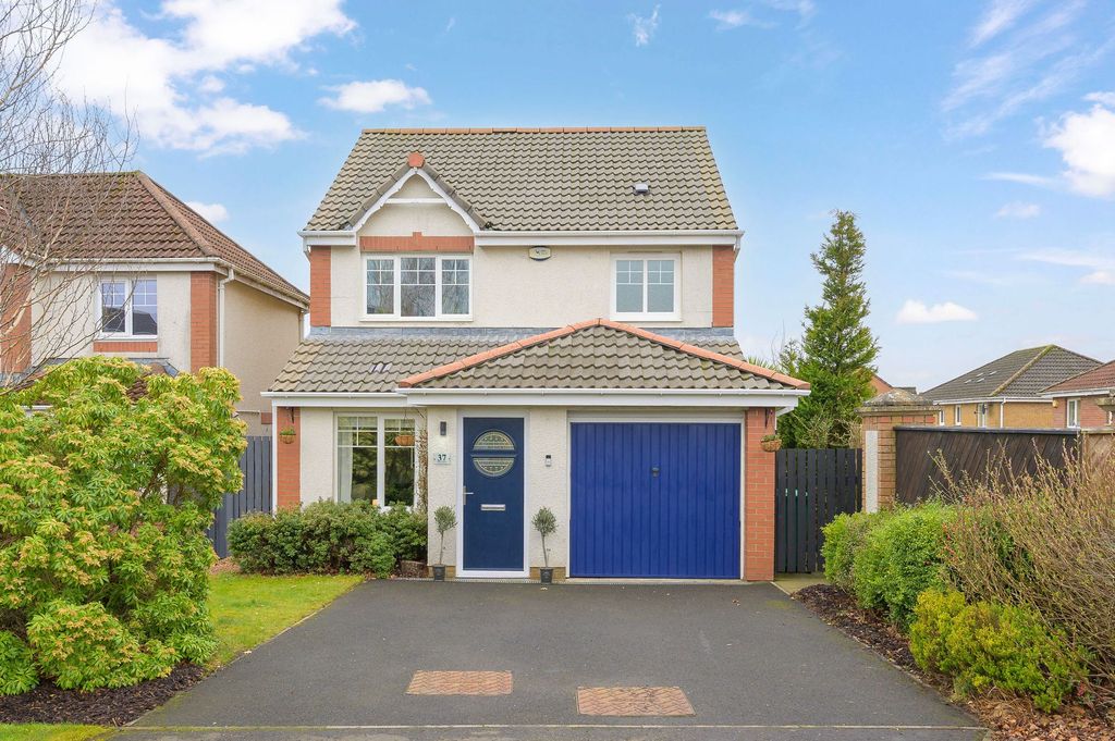 Property photo 1 of 41