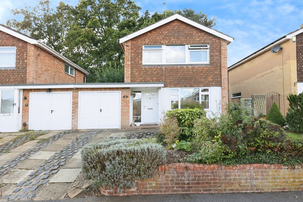 Property photo 1 of 16