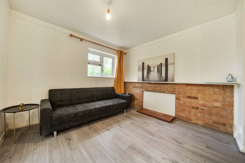 Property photo 3 of 8 Picture No. 26