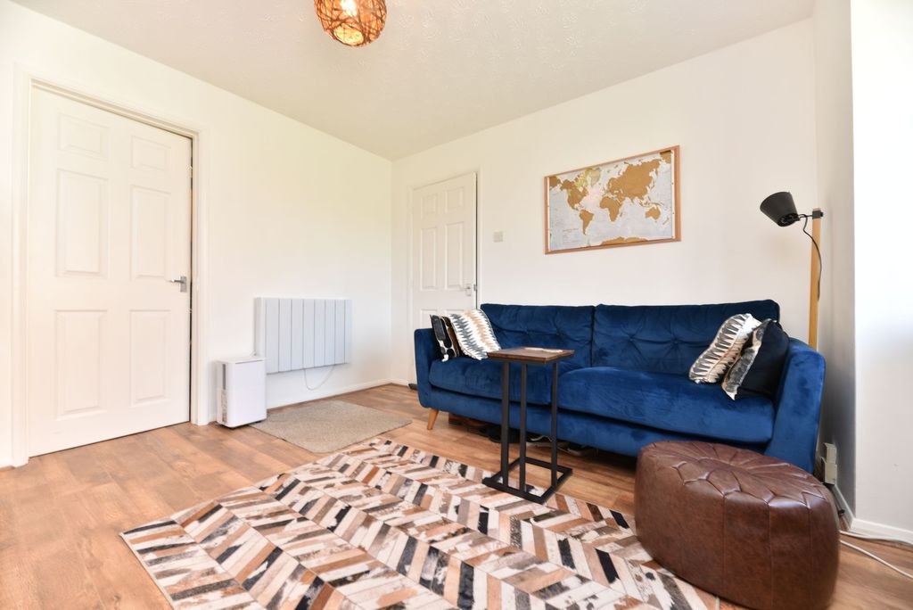 Property photo 3 of 16