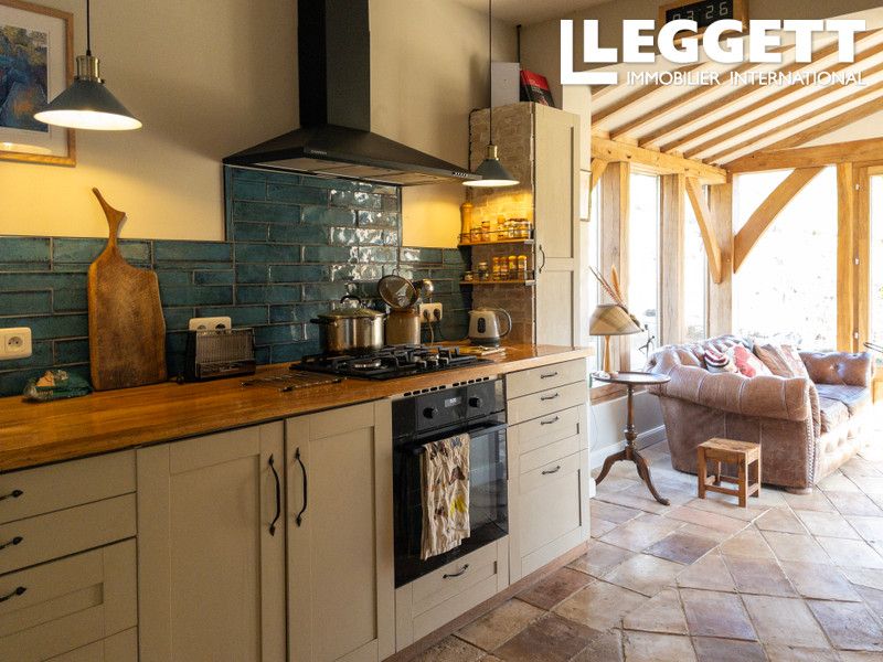 Property photo 2 of 10