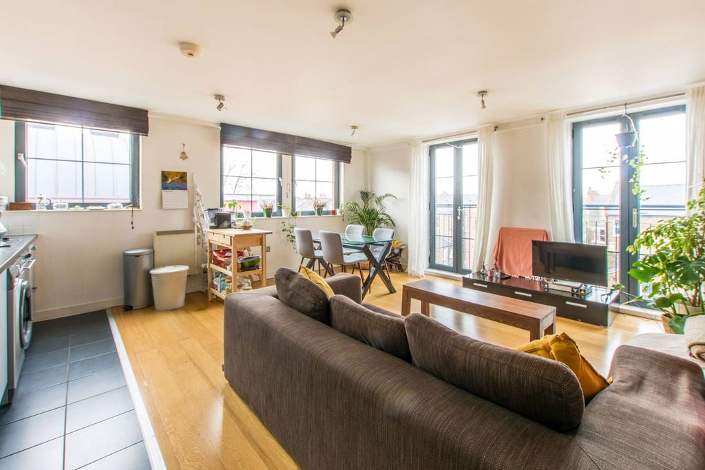 Property photo 2 of 7