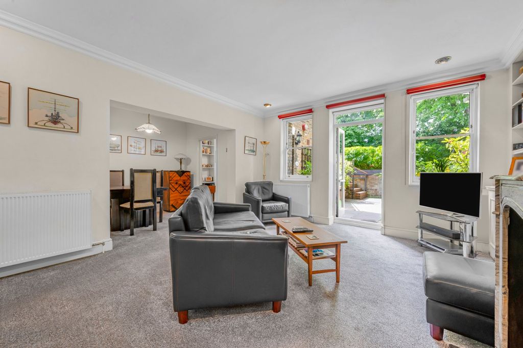 Property photo 2 of 13