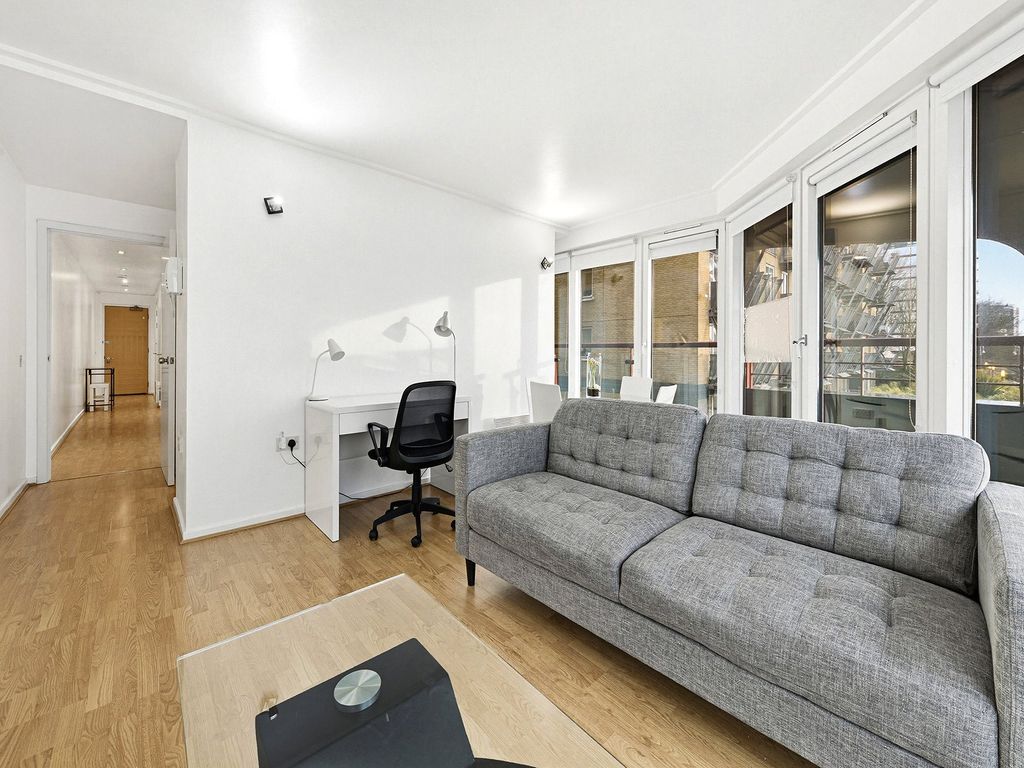 Property photo 2 of 18 Seacon Tower