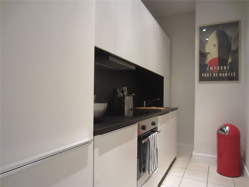 Property photo 3 of 8 Picture No. 04