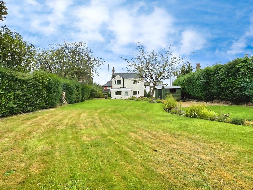 Property photo 2 of 38 Outside