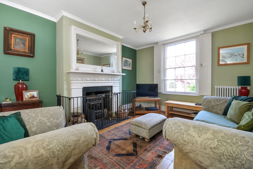 Property photo 3 of 23