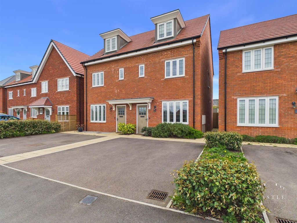 Property photo 1 of 28 Cam02833G0-Pr0770-Still033.Jpg