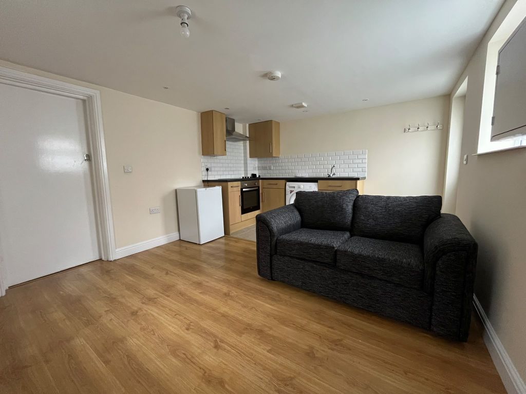 Property photo 1 of 5 Ceb59381-797F-45Fe-A396-6d55Aaf9Da32