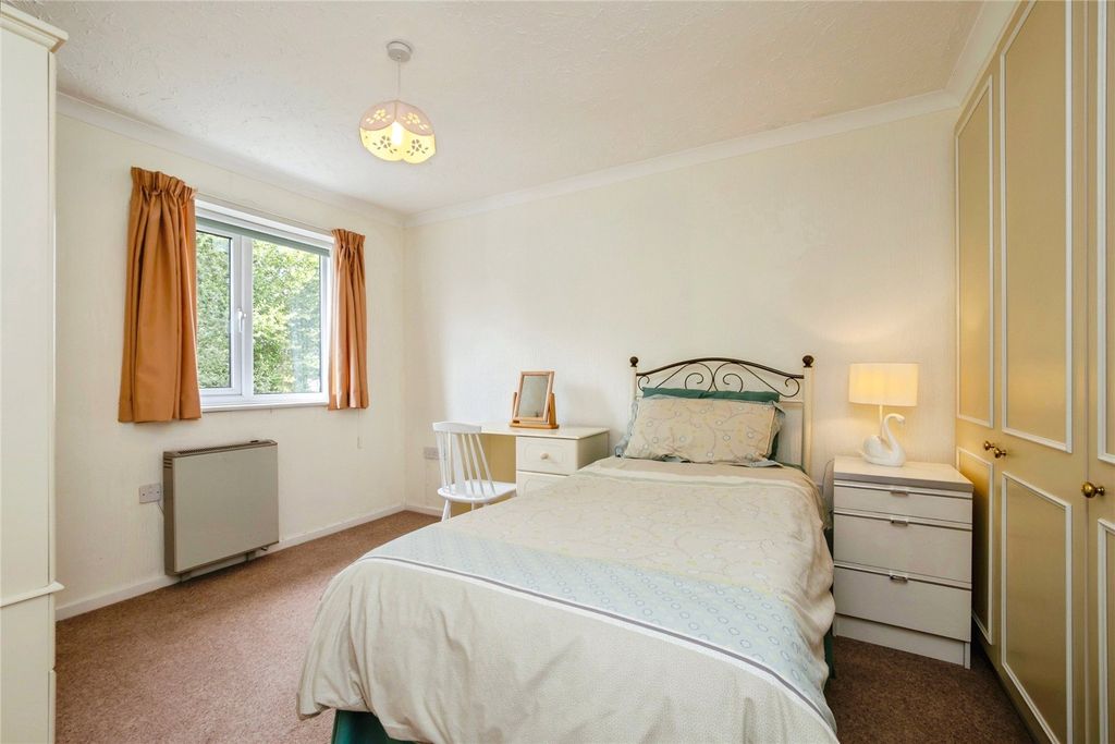 Property photo 3 of 12 Bedroom