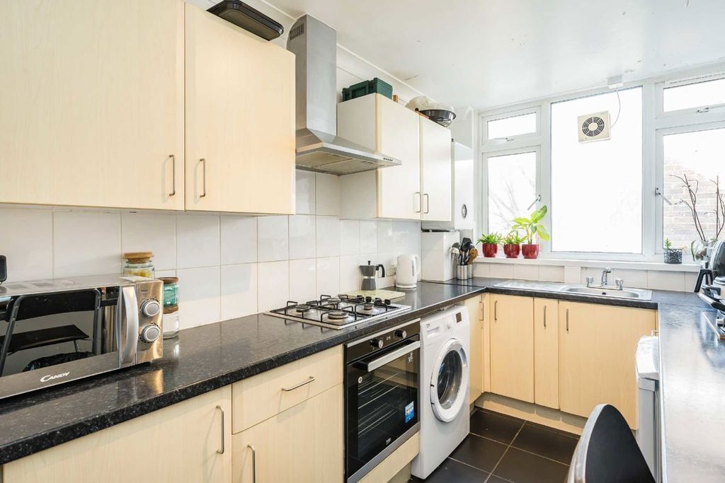 Property photo 2 of 4
