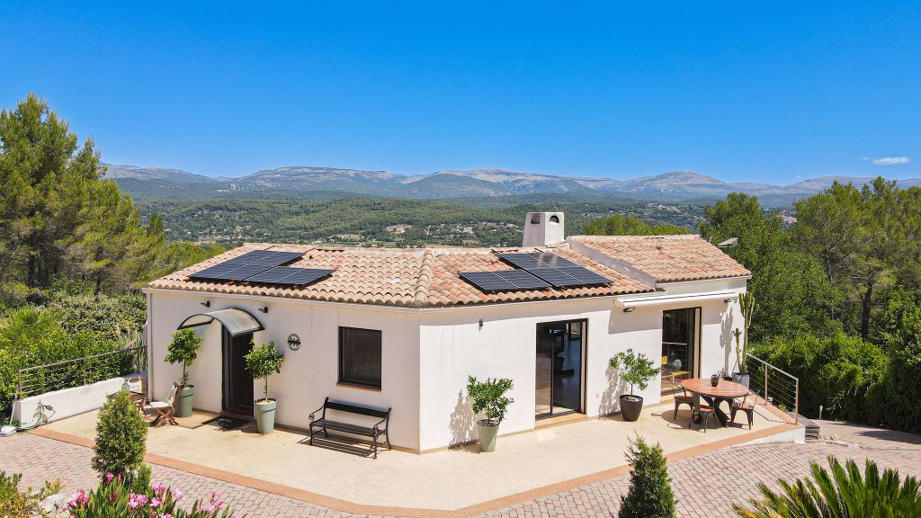 Property photo 3 of 25