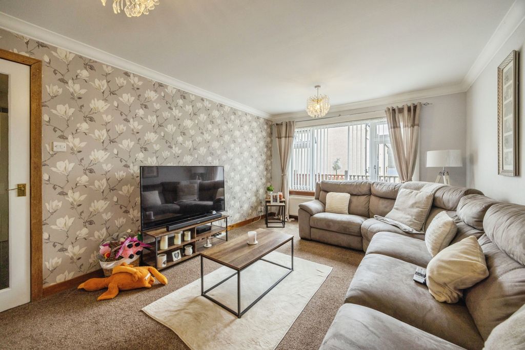 Property photo 2 of 20 2W8A3434
