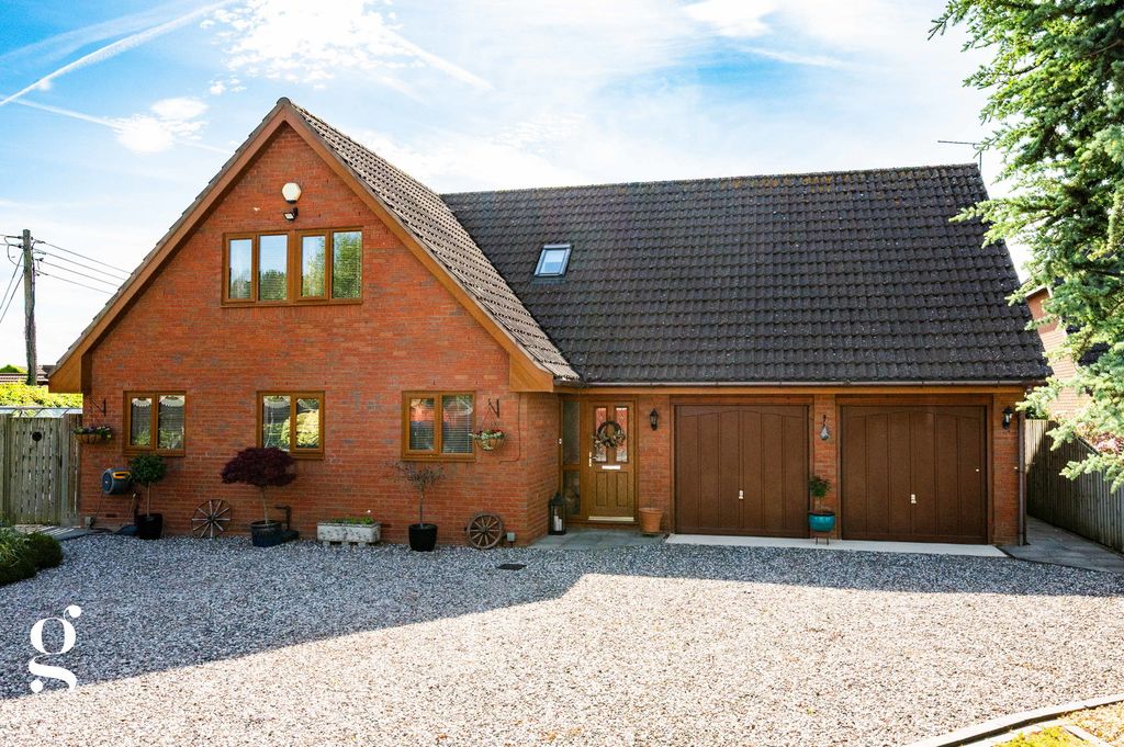 Property photo 1 of 44