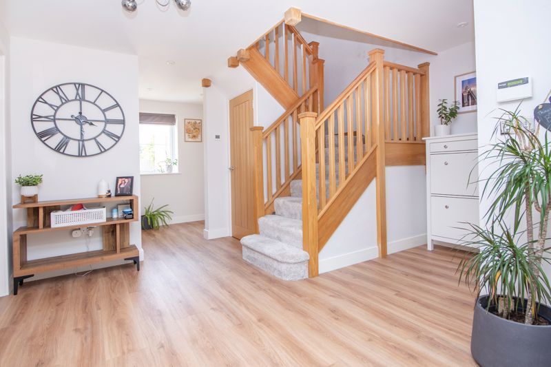Property photo 2 of 25 Entrance Hall