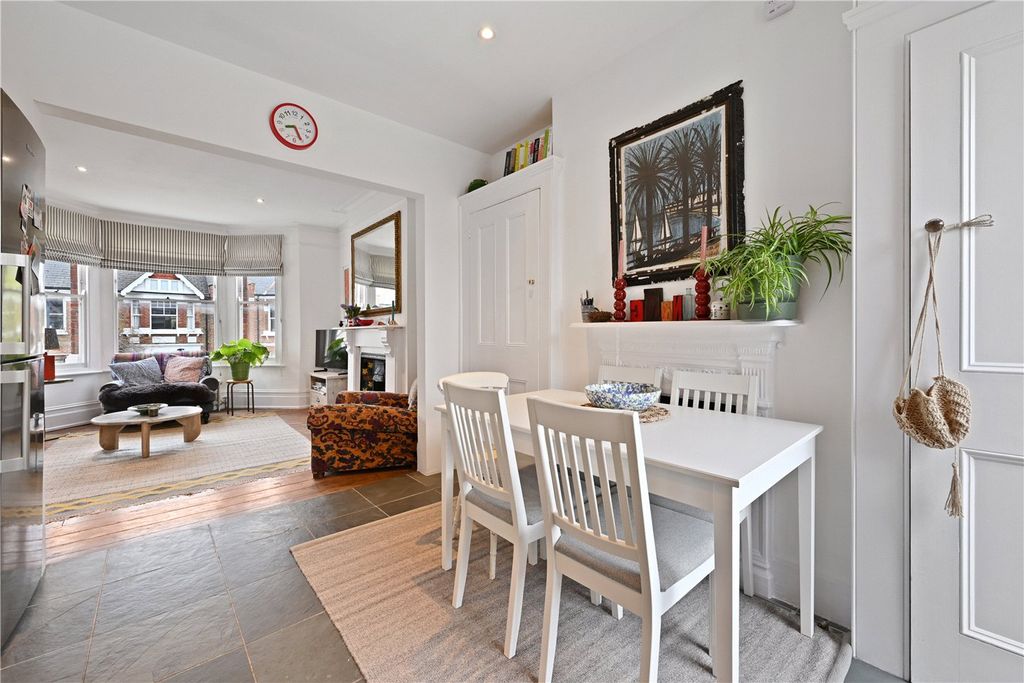 Property photo 2 of 14 Picture No. 24