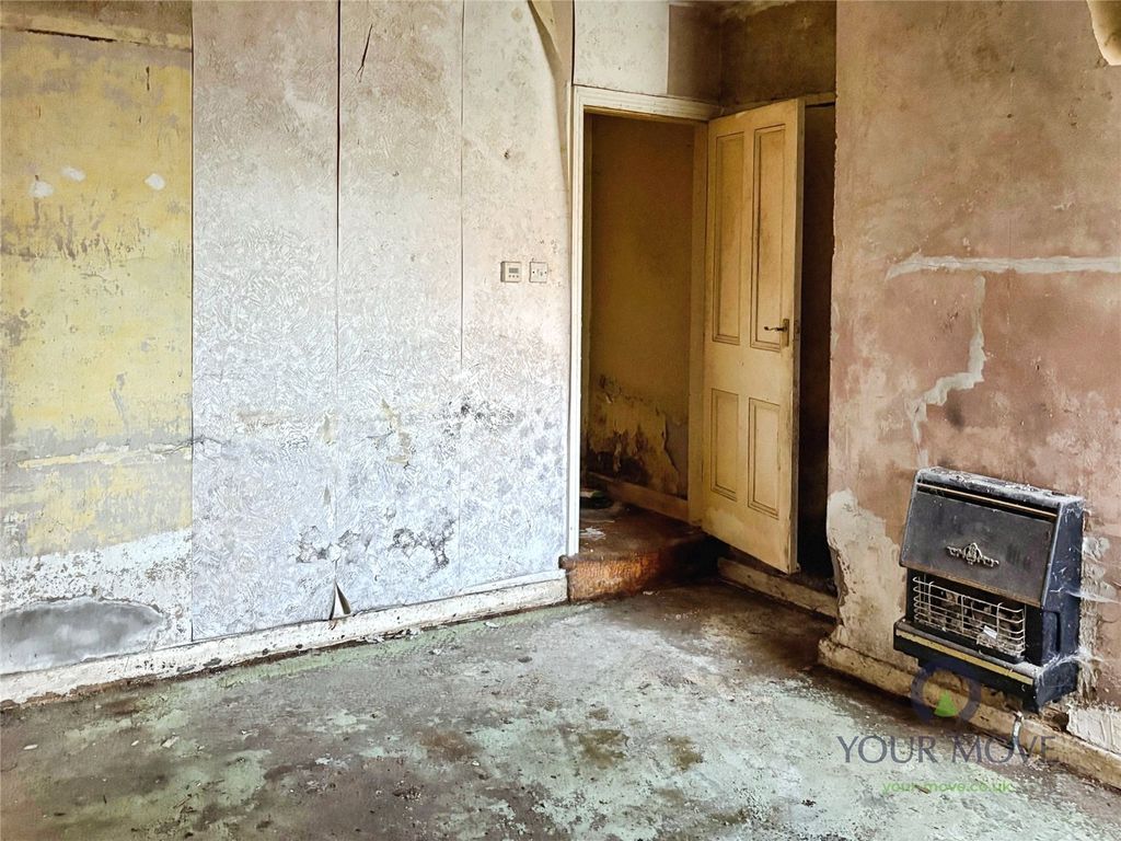 Property photo 3 of 13 Dining Room